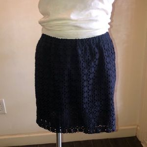 Gap navy eyelet skirt - size XS